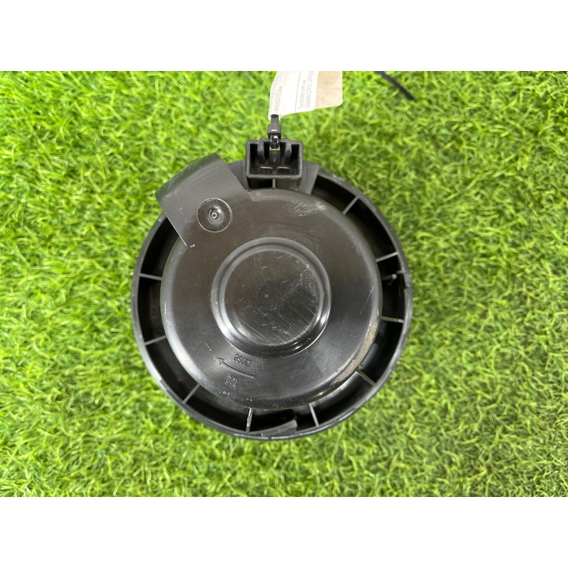 Мотор печки (отопление и кондиционирование) FORD Focus MK3 2014 2.0 H1FZ19805A