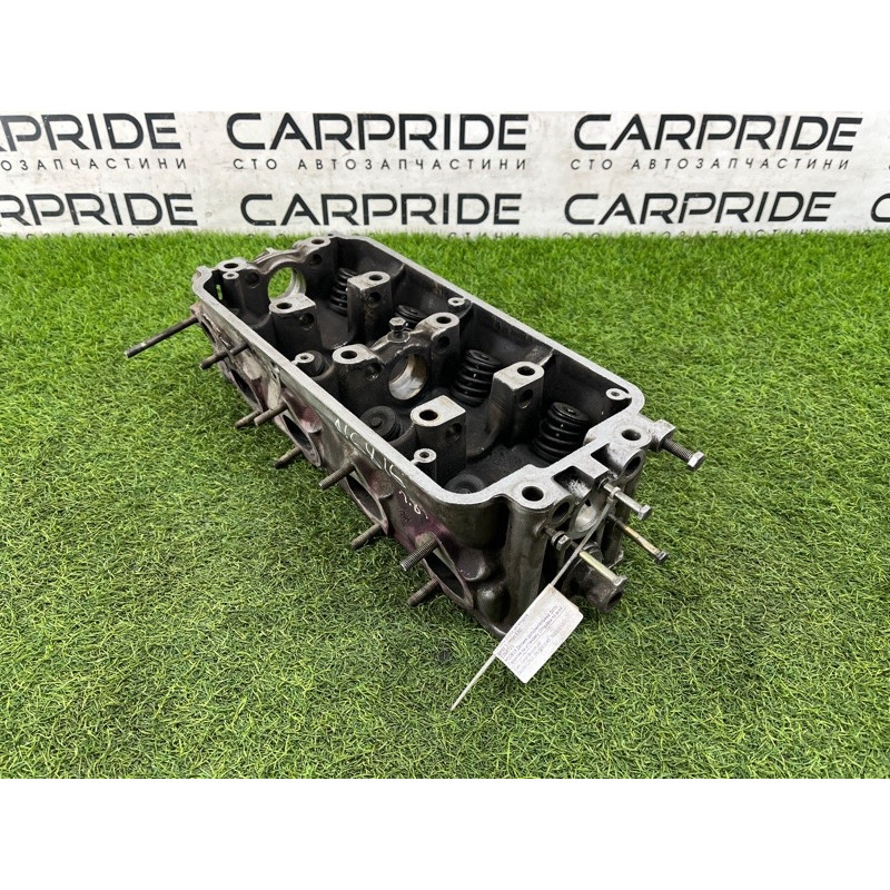 Головка блока цилиндров (двигатель и элементы) BMW 3-series E30 1268721