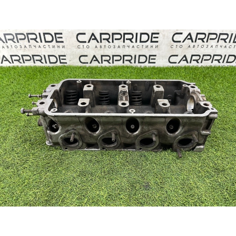 Головка блока цилиндров (двигатель и элементы) BMW 3-series E30 1268721