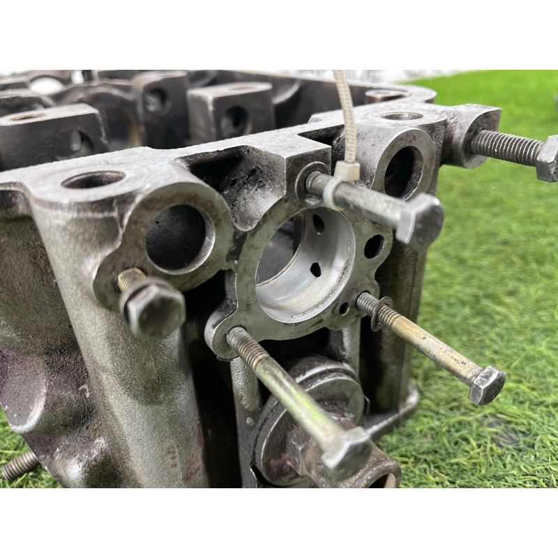 Головка блока цилиндров (двигатель и элементы) BMW 3-series E30 1268721