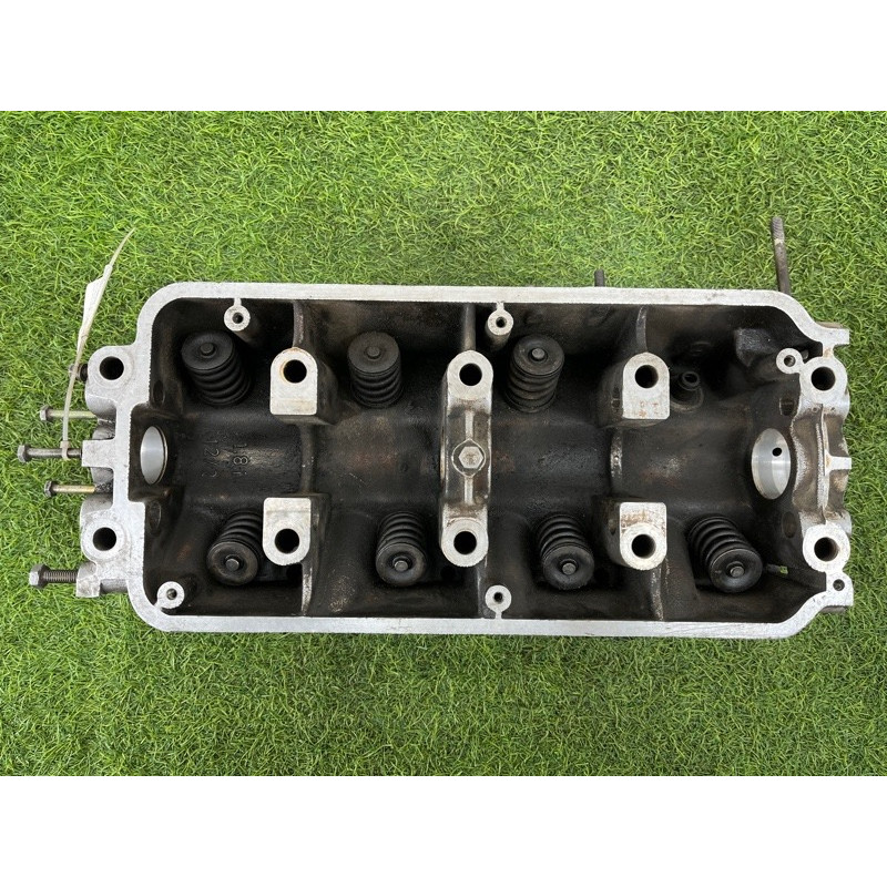 Головка блока цилиндров (двигатель и элементы) BMW 3-series E30 1268721