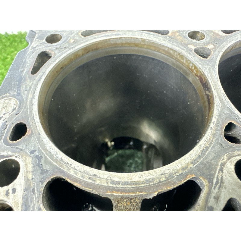 Блок цилиндров (двигатель и элементы) AUDI A4 B8 2012 2.0 CAEB 06H100035H