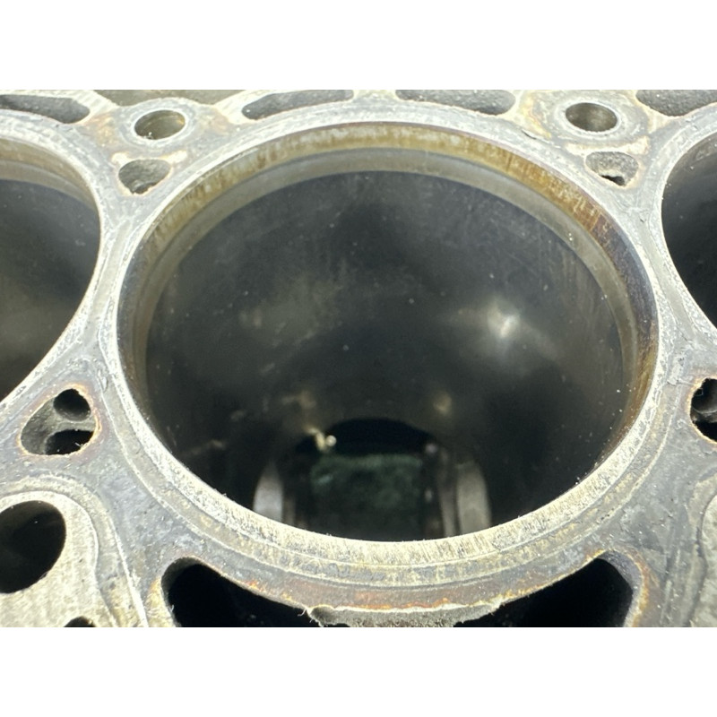 Блок цилиндров (двигатель и элементы) AUDI A4 B8 2012 2.0 CAEB 06H100035H