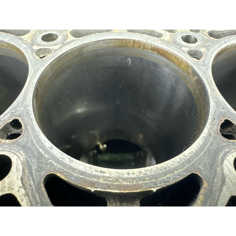 Блок цилиндров (двигатель и элементы) AUDI A4 B8 2012 2.0 CAEB 06H100035H