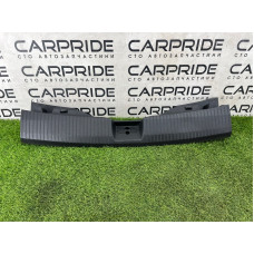 Накладка замка крышки багажника