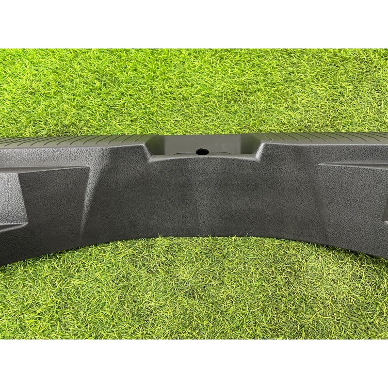 Накладка замка крышки багажника (салон) Nissan Rogue T33 2023 1.5 KR15DDT 849926RR0A