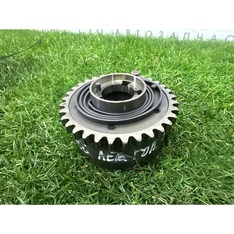 Регулятор фаз газораспределения (двигатель и элементы) Jeep Grand Cherokee WK2 2017 3.6 5048043AB