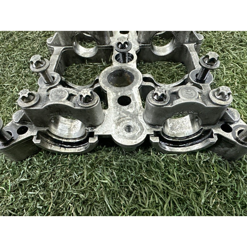 Опорный кронштейн распредвала (двигатель и элементы) BMW X5 E70 2011 3.0 N57 11317800044