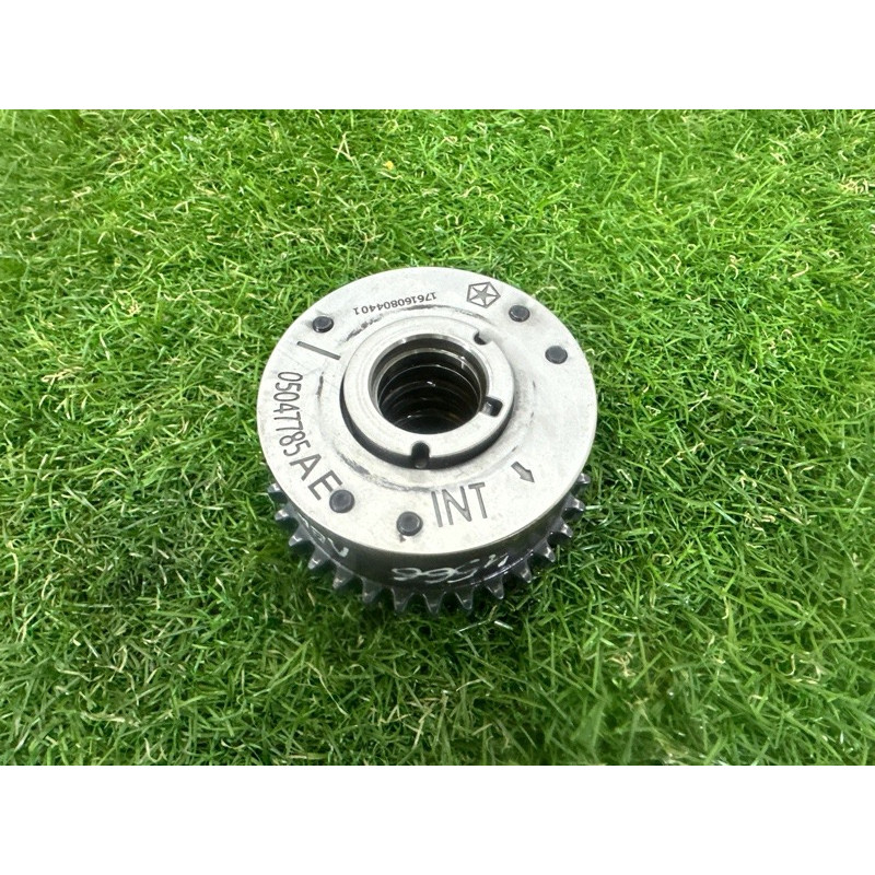 Регулятор фаз газораспределения (двигатель и элементы) Jeep Grand Cherokee WK2 2017 3.6 5047785AE