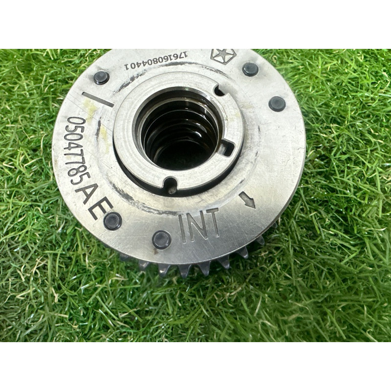 Регулятор фаз газораспределения (двигатель и элементы) Jeep Grand Cherokee WK2 2017 3.6 5047785AE