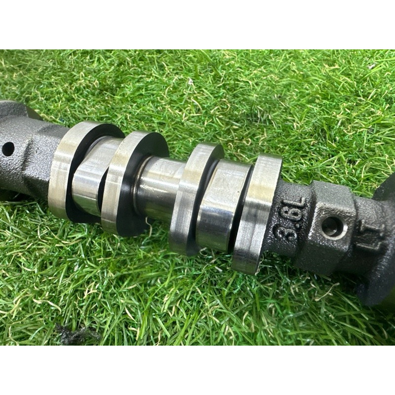 Распредвал впускной (двигатель и элементы) Jeep Grand Cherokee WK2 2017 3.6 5047912AC