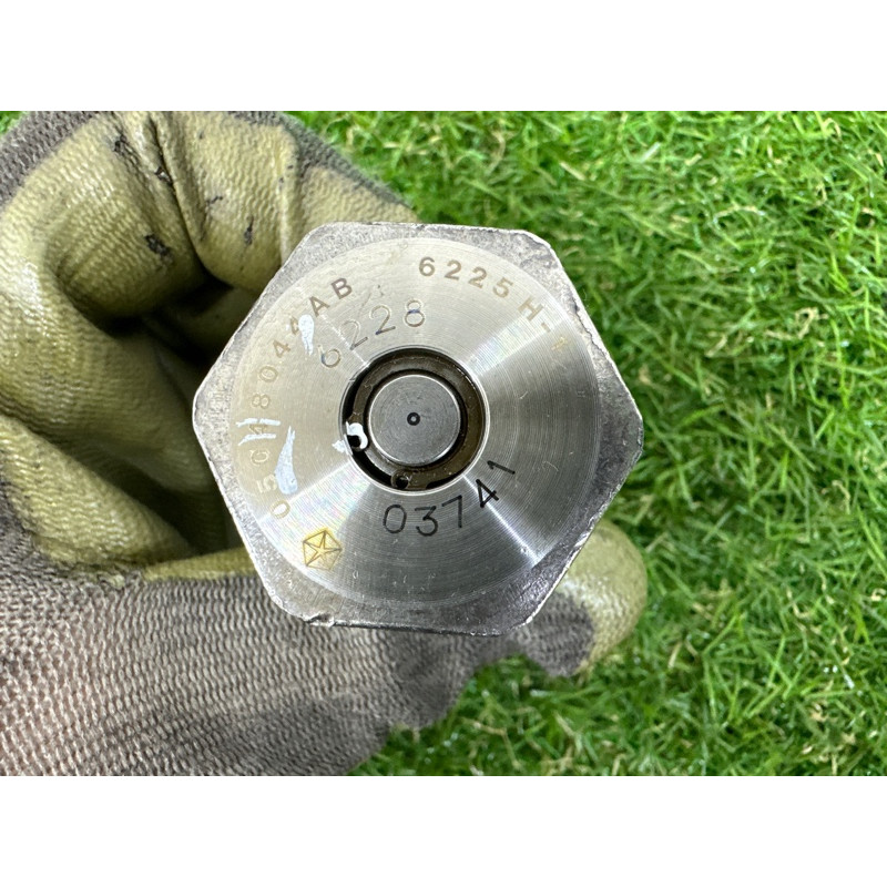 Клапан фазорегулятора (электрика двигателя) Jeep Grand Cherokee WK2 2017 5048044AB