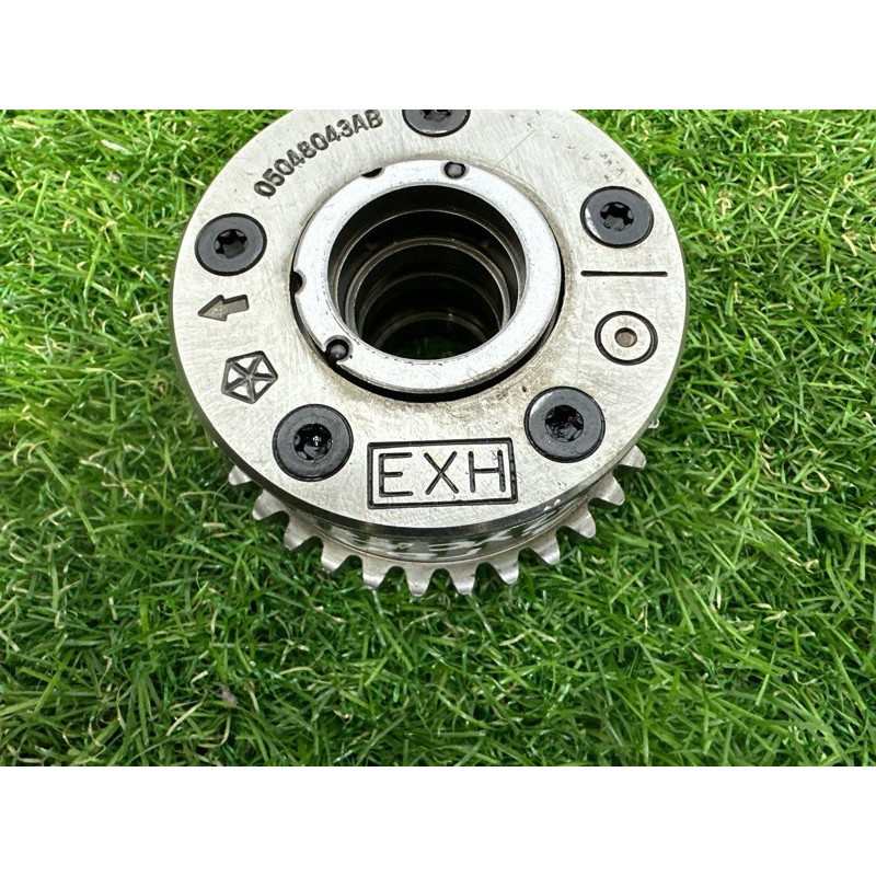 Регулятор фаз газораспределения (двигатель и элементы) Jeep Grand Cherokee WK2 2017 5048043AB