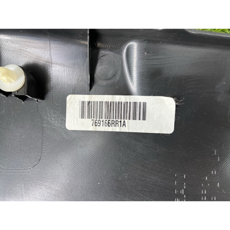 Обшивка стойки нижняя (салон) Nissan Rogue T33 2023 1.5 KR15DDT 769166RR1A