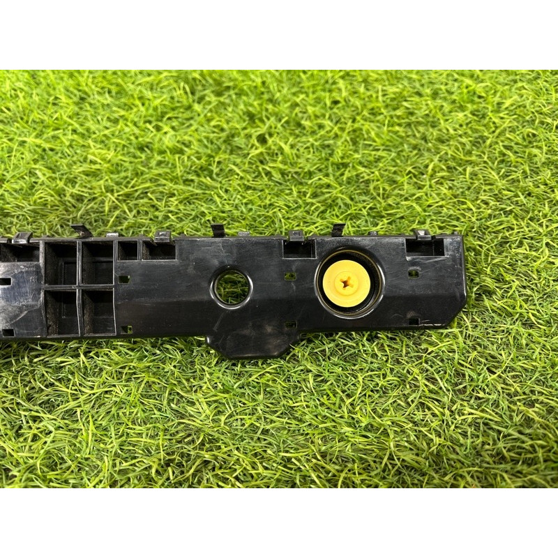 Крепление бампера (кузов и элементы) Nissan Rogue T33 2023 1.5 KR15DDT 852216RR0B