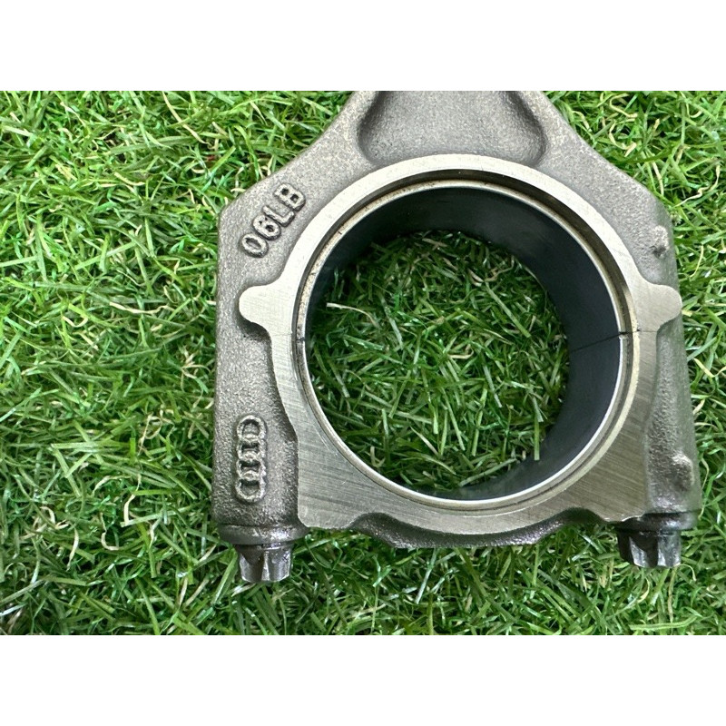 Шатун (двигун та елементи) AUDI Q5 8R 2012 2.0 CAEB 06H198401A