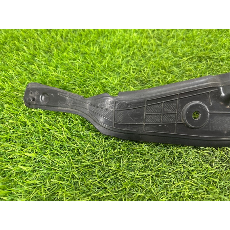 Уплотнитель крыла (кузов и элементы) Nissan Rogue T33 2023 1.5 KR15DDT 631306RA0B