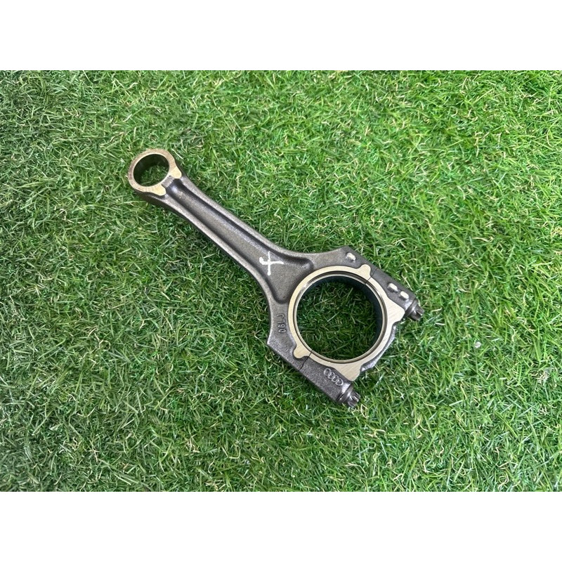 Шатун (двигатель и элементы) AUDI A4 B9 2017 2.0 DBPA 06H198401D