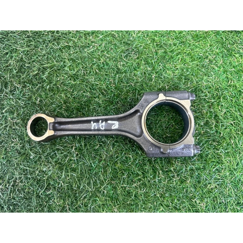 Шатун (двигатель и элементы) AUDI A4 B9 2017 2.0 DBPA 06H198401D