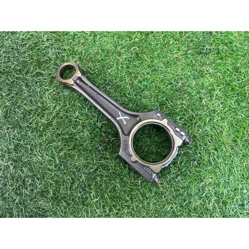 Шатун (двигатель и элементы) AUDI A4 B9 2017 2.0 DBPA 06H198401D