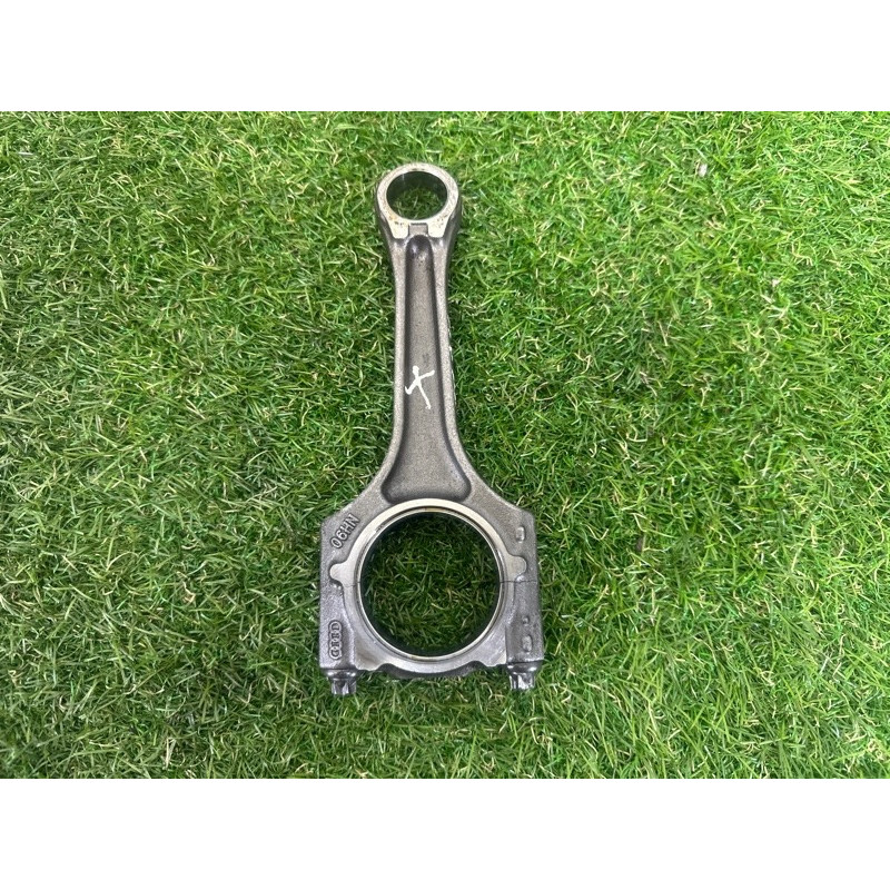 Шатун (двигатель и элементы) AUDI A4 B8 2012 2.0 CAEB 06H198401A