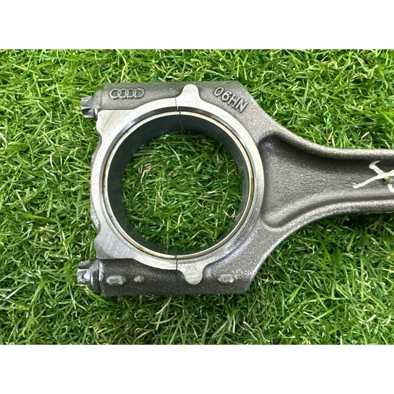 Шатун (двигатель и элементы) AUDI A4 B8 2012 2.0 CAEB 06H198401A