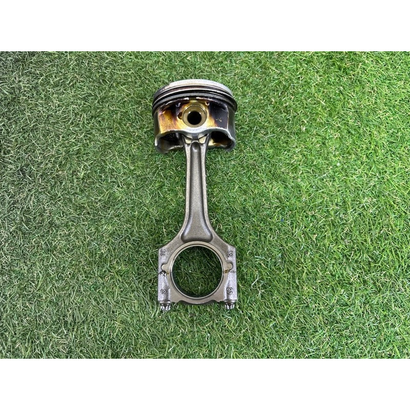 Поршень с шатуном (двигатель и элементы) AUDI A4 B8 2012 2.0 CAEB 06H198401A