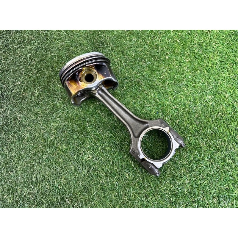 Поршень с шатуном (двигатель и элементы) AUDI A4 B8 2012 2.0 CAEB 06H198401A