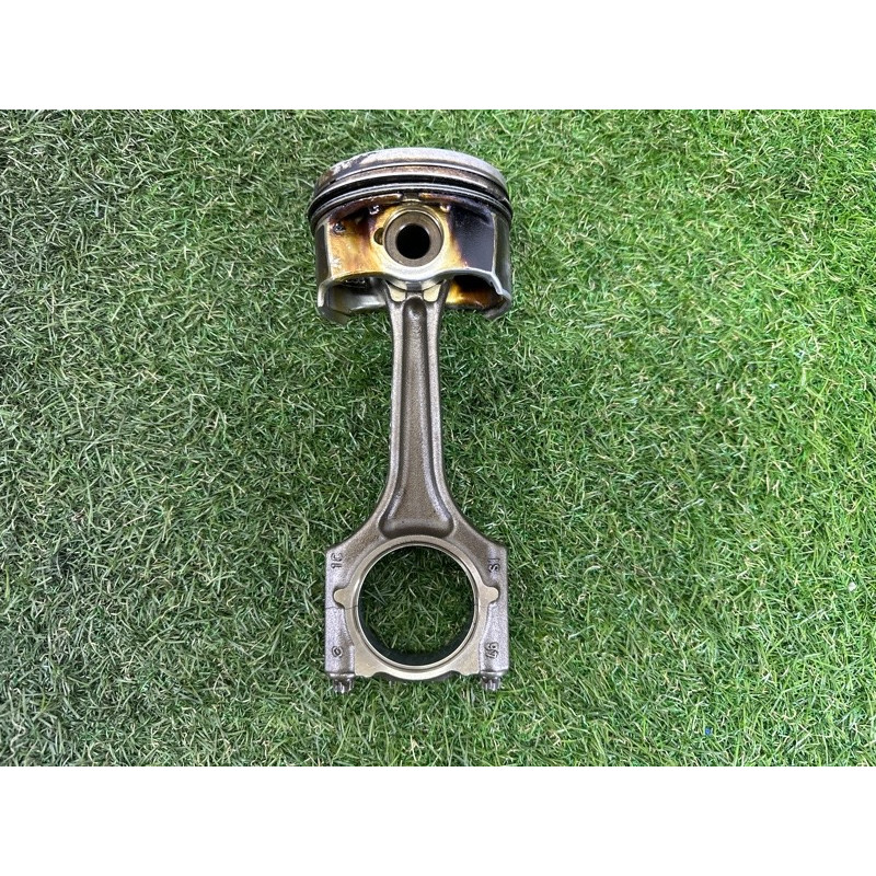 Поршень с шатуном (двигатель и элементы) AUDI A4 B8 2012 2.0 CAEB 06H198401A