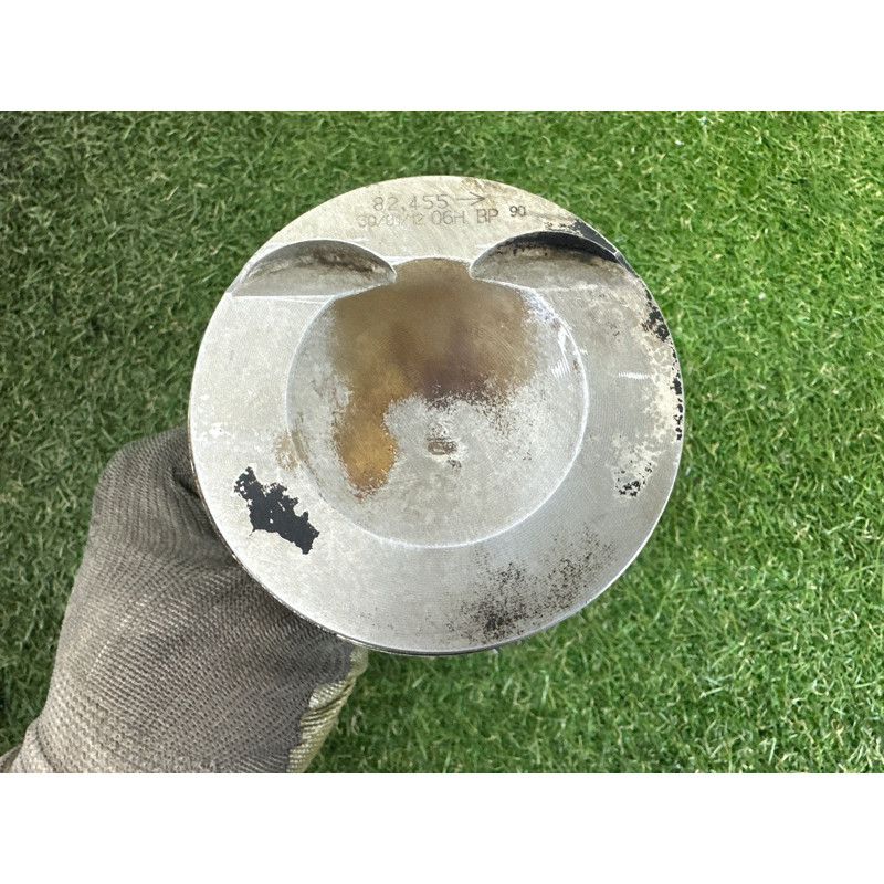 Поршень с шатуном (двигатель и элементы) AUDI A4 B8 2012 2.0 CAEB 06H198401A