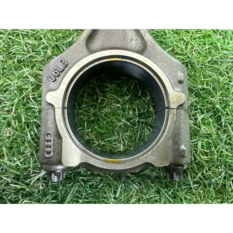 Поршень с шатуном (двигатель и элементы) AUDI A4 B8 2012 2.0 CAEB 06H198401A