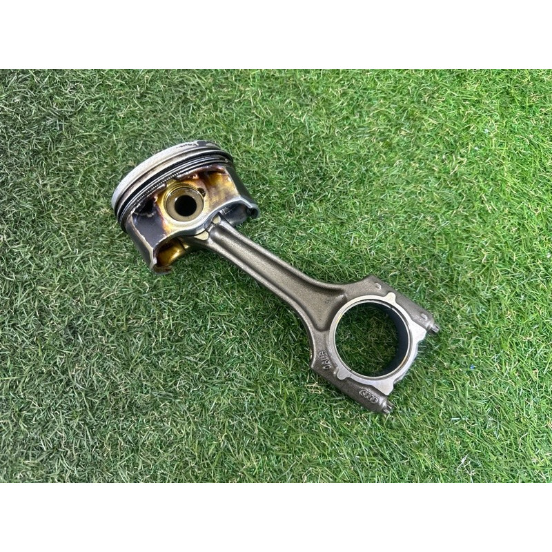 Поршень с шатуном (двигатель и элементы) AUDI A4 B8 2012 2.0 CAEB 06H198401A