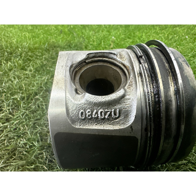 Поршень (двигун та елементи) BMW 5-series F10 2011 2.0 N47N 11258580699