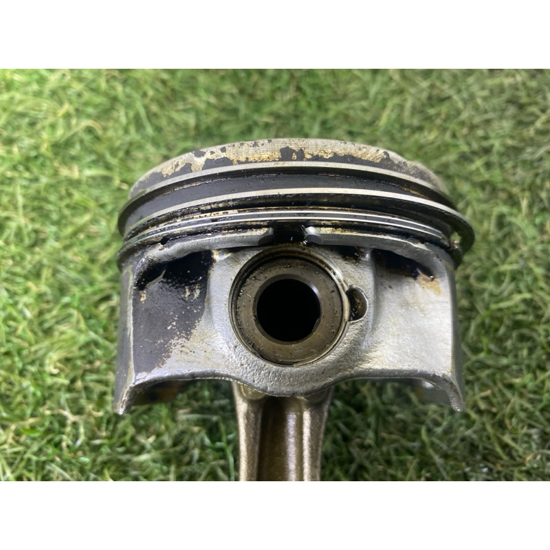 Поршень с шатуном (двигатель и элементы) AUDI Q5 8R 2012 2.0 CAEB 06H198401A