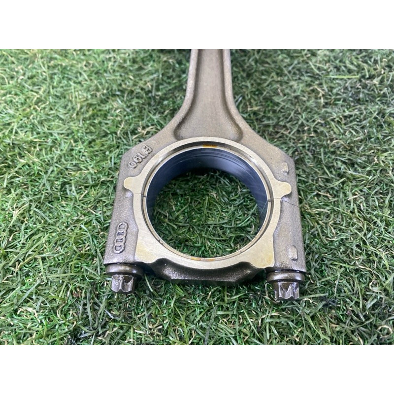 Поршень с шатуном (двигатель и элементы) AUDI Q5 8R 2012 2.0 CAEB 06H198401A