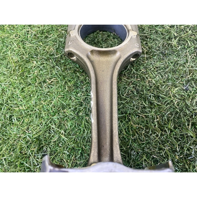 Поршень с шатуном (двигатель и элементы) AUDI Q5 8R 2012 2.0 CAEB 06H198401A