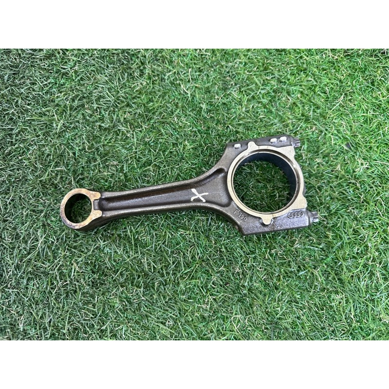 Шатун (двигатель и элементы) AUDI A4 B9 2017 2.0 DBPA 06H198401D