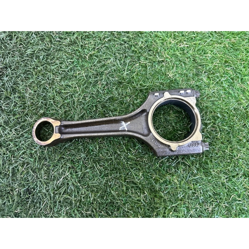 Шатун (двигатель и элементы) AUDI A4 B9 2017 2.0 DBPA 06H198401D