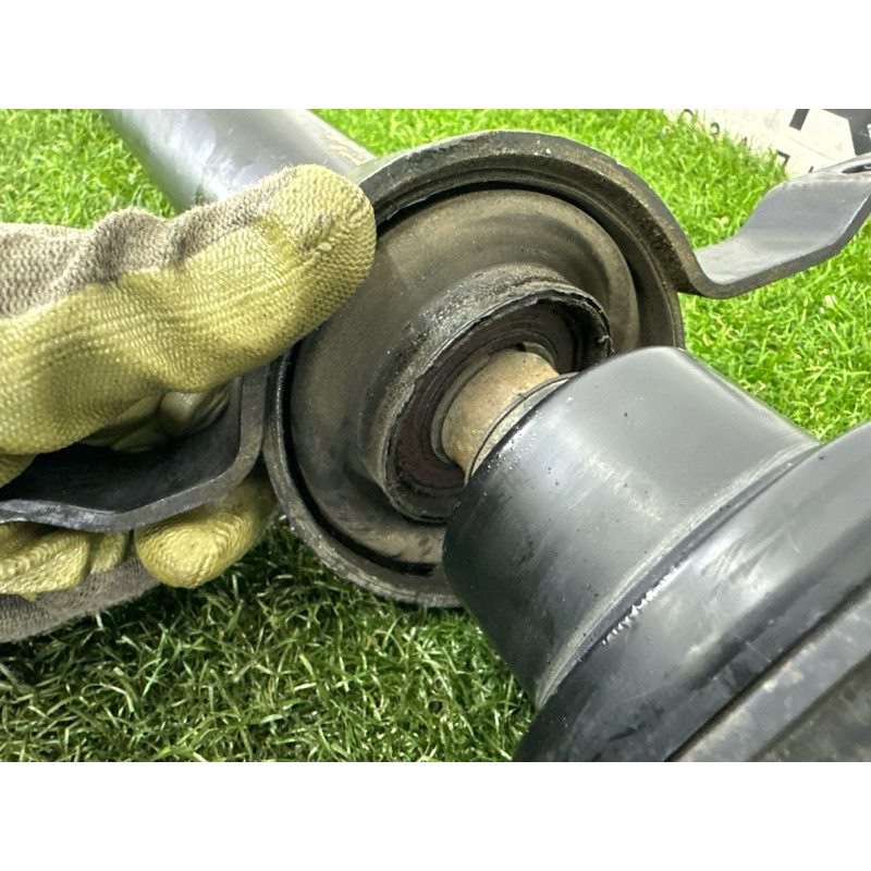 Карданный вал (трансмиссия) AUDI Q5 8R 2012 2.0 CAEB 8R0521101L