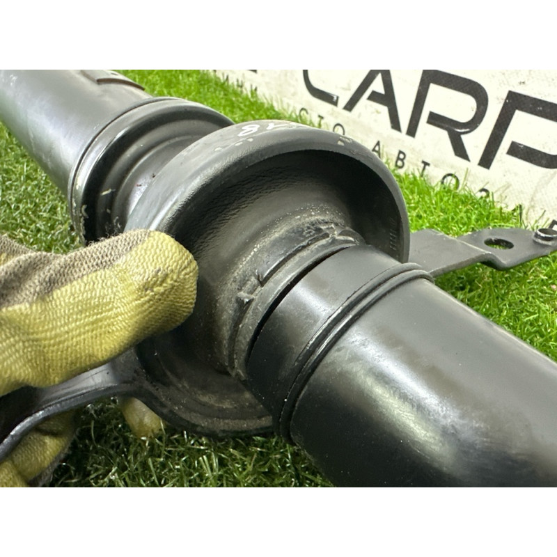 Карданный вал (трансмиссия) AUDI Q5 8R 2012 2.0 CAEB 8R0521101L