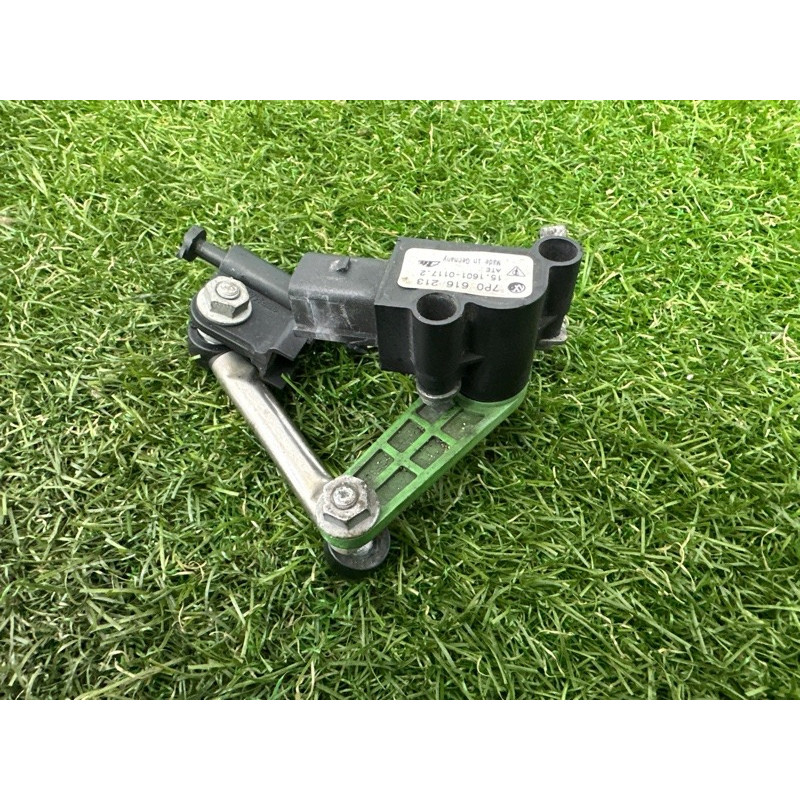 Датчик положения кузова (электрика / датчики) Volkswagen Touareg NF 2015 3.6 CGRA 7P0616213