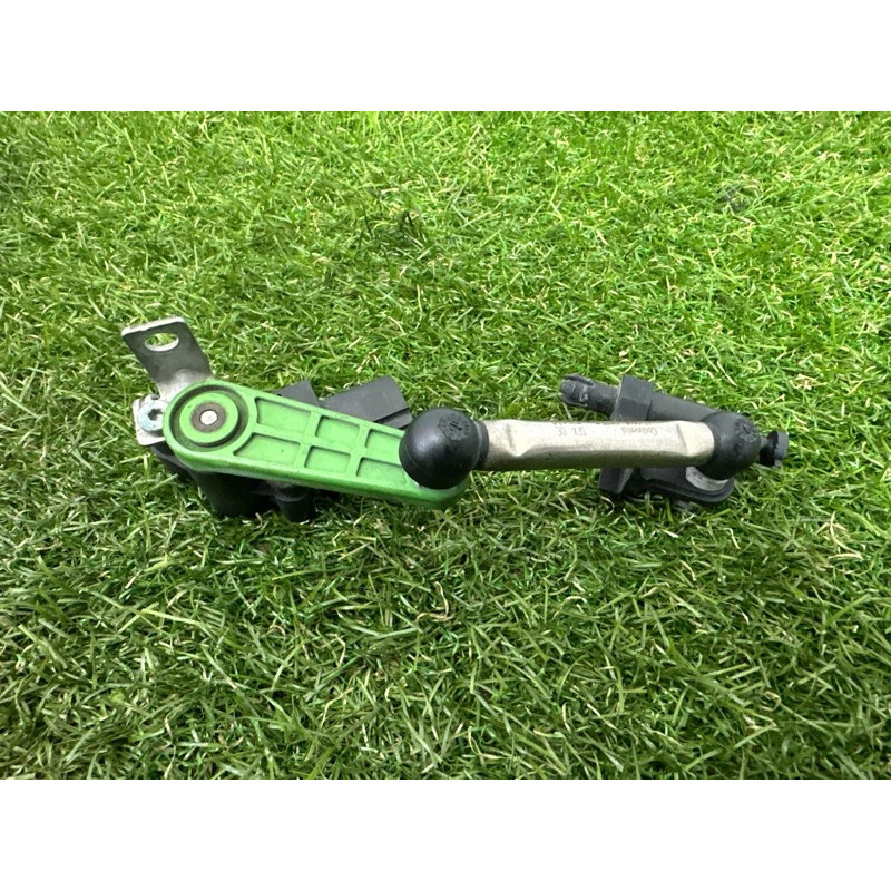 Датчик положения кузова (электрика / датчики) Volkswagen Touareg NF 2015 3.6 CGRA 7P0616213