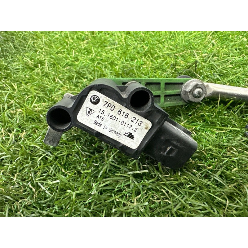 Датчик положения кузова (электрика / датчики) Volkswagen Touareg NF 2015 3.6 CGRA 7P0616213