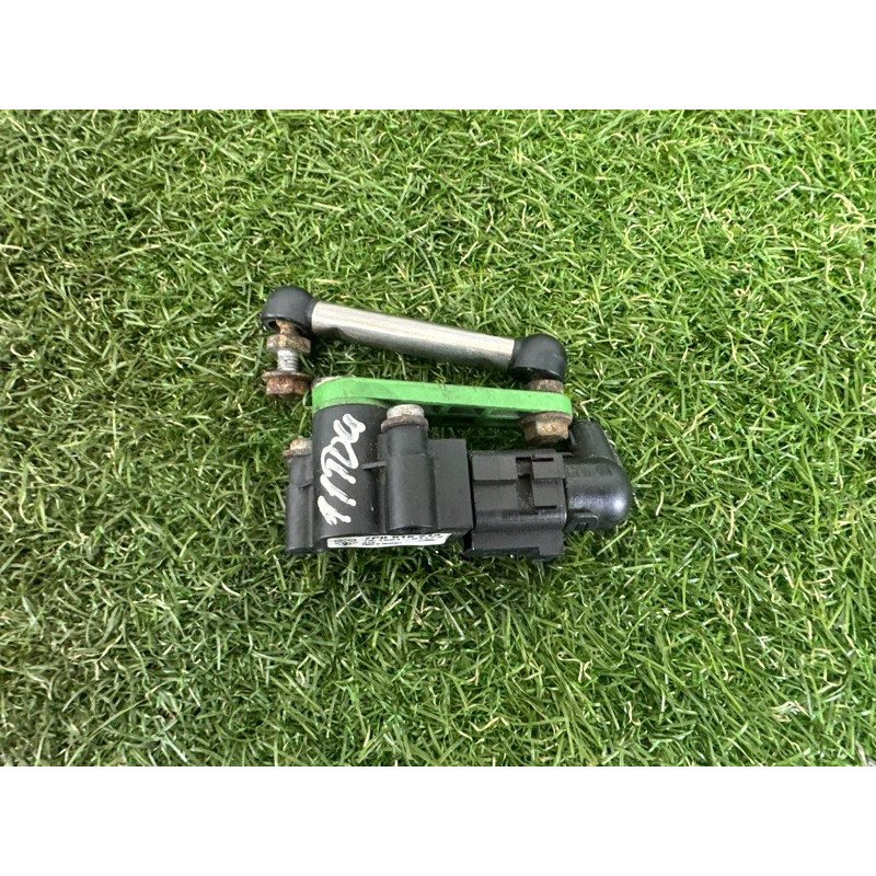 Датчик положения кузова (электрика / датчики) Volkswagen Touareg NF 2013 3.6 7P0616213