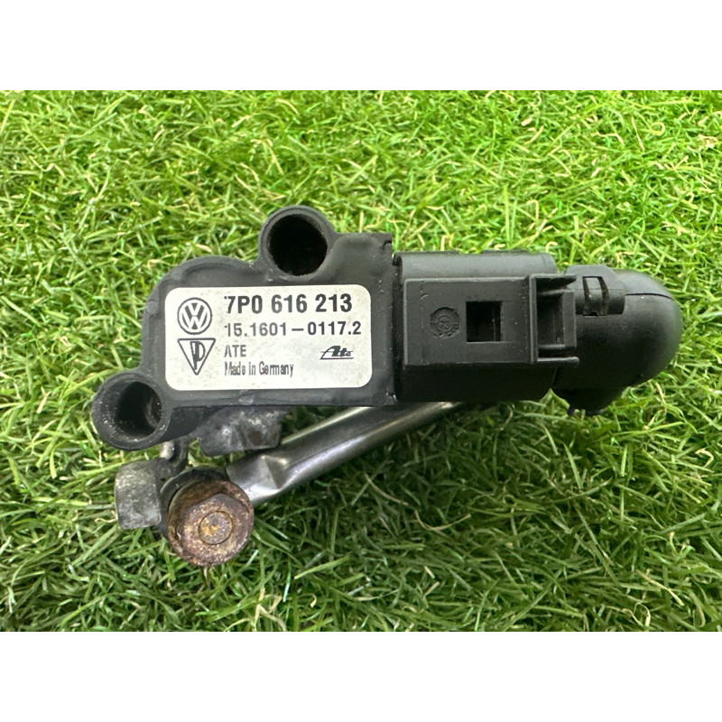 Датчик положения кузова (электрика / датчики) Volkswagen Touareg NF 2013 3.6 7P0616213