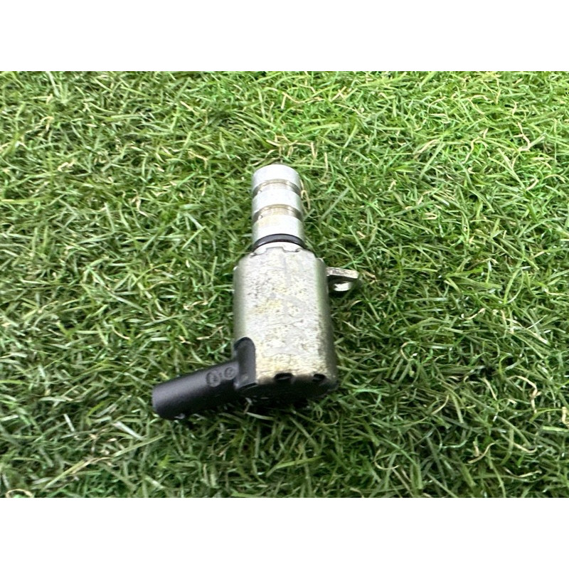 Клапан электромагнитный (электрика) AUDI A4 B8 2012 2.0 CAEB 06H115243F