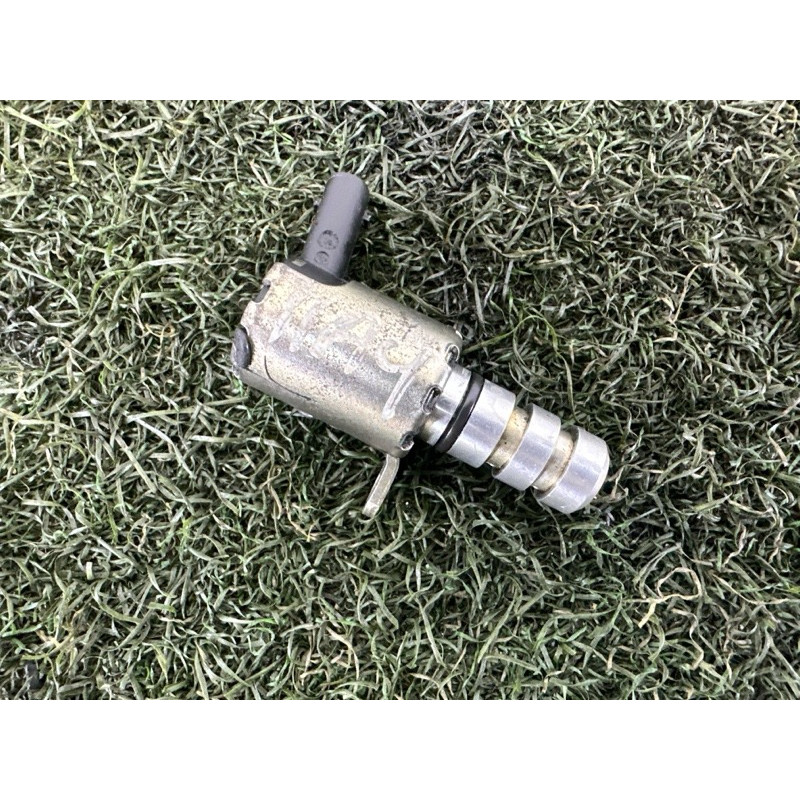 Клапан электромагнитный (электрика) AUDI A4 B8 2012 2.0 CAEB 06H115243F