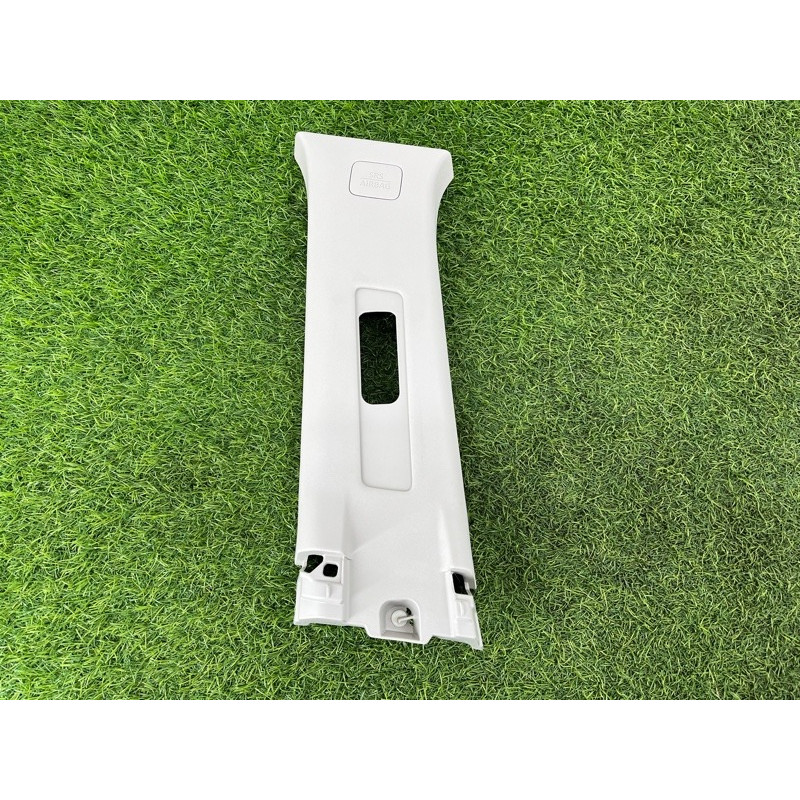 Обшивка стойки центральная (салон) Nissan Rogue T33 2023 1.5 KR15DDT 769146RR0A