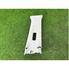 Обшивка стойки центральная