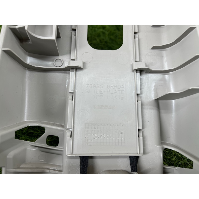 Обшивка стойки центральная (салон) Nissan Rogue T33 2023 1.5 KR15DDT 769136RR0A